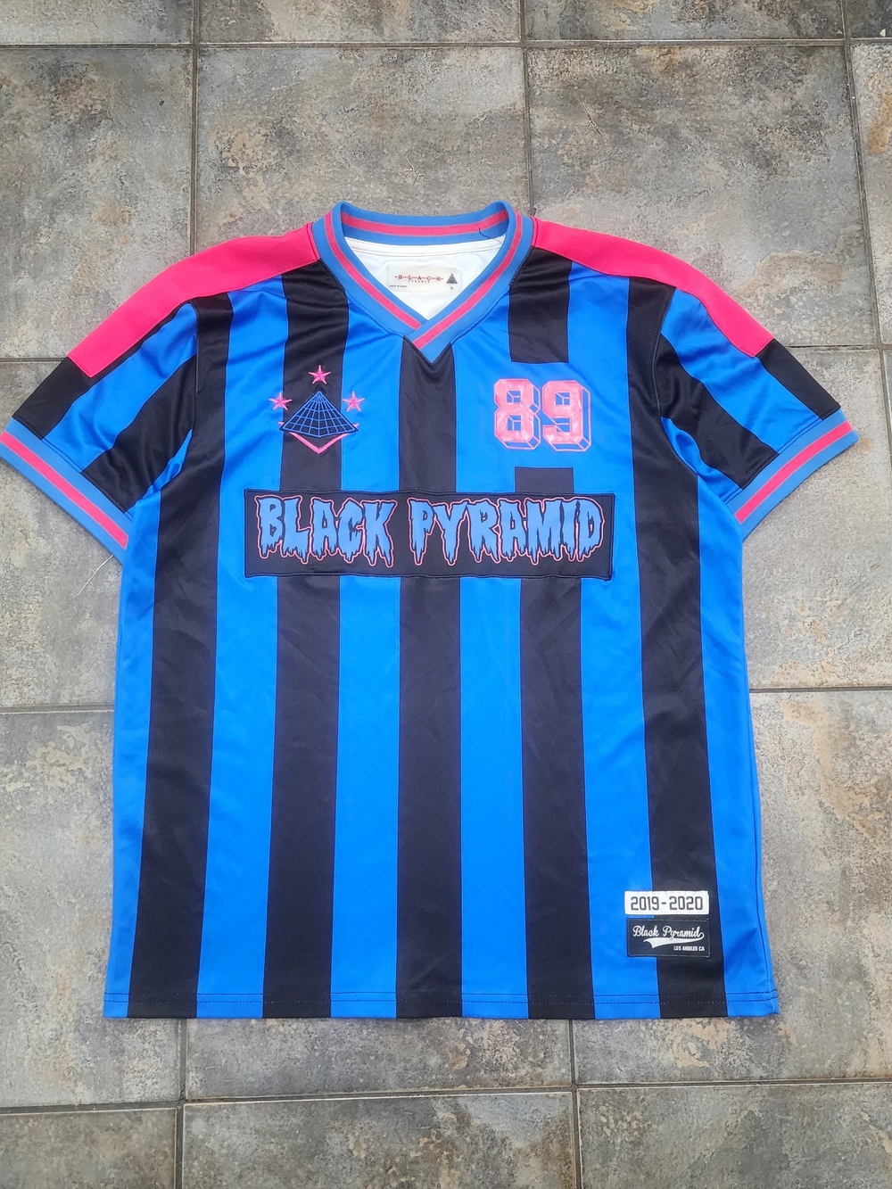 Black Pyramid Men's XL 2019-2020 Streetwear Striped Soccer Futbol Jersey Shirt